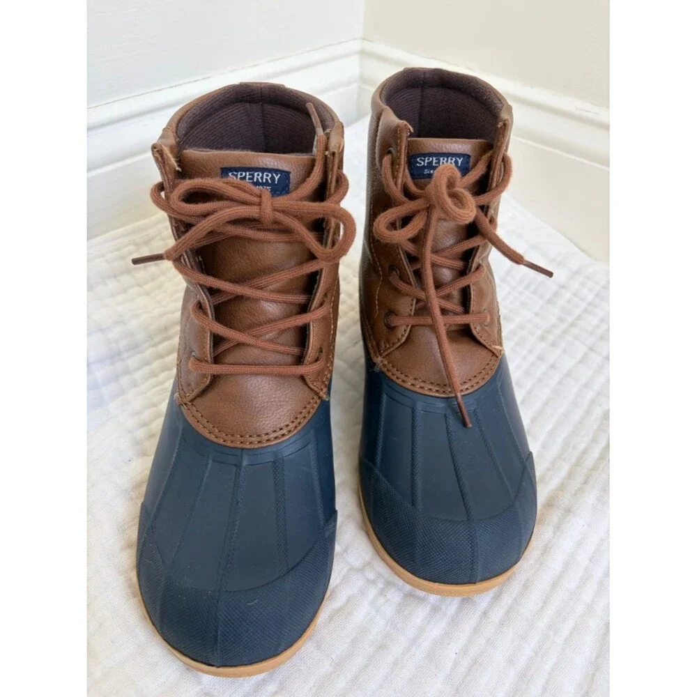 Sperry classic two